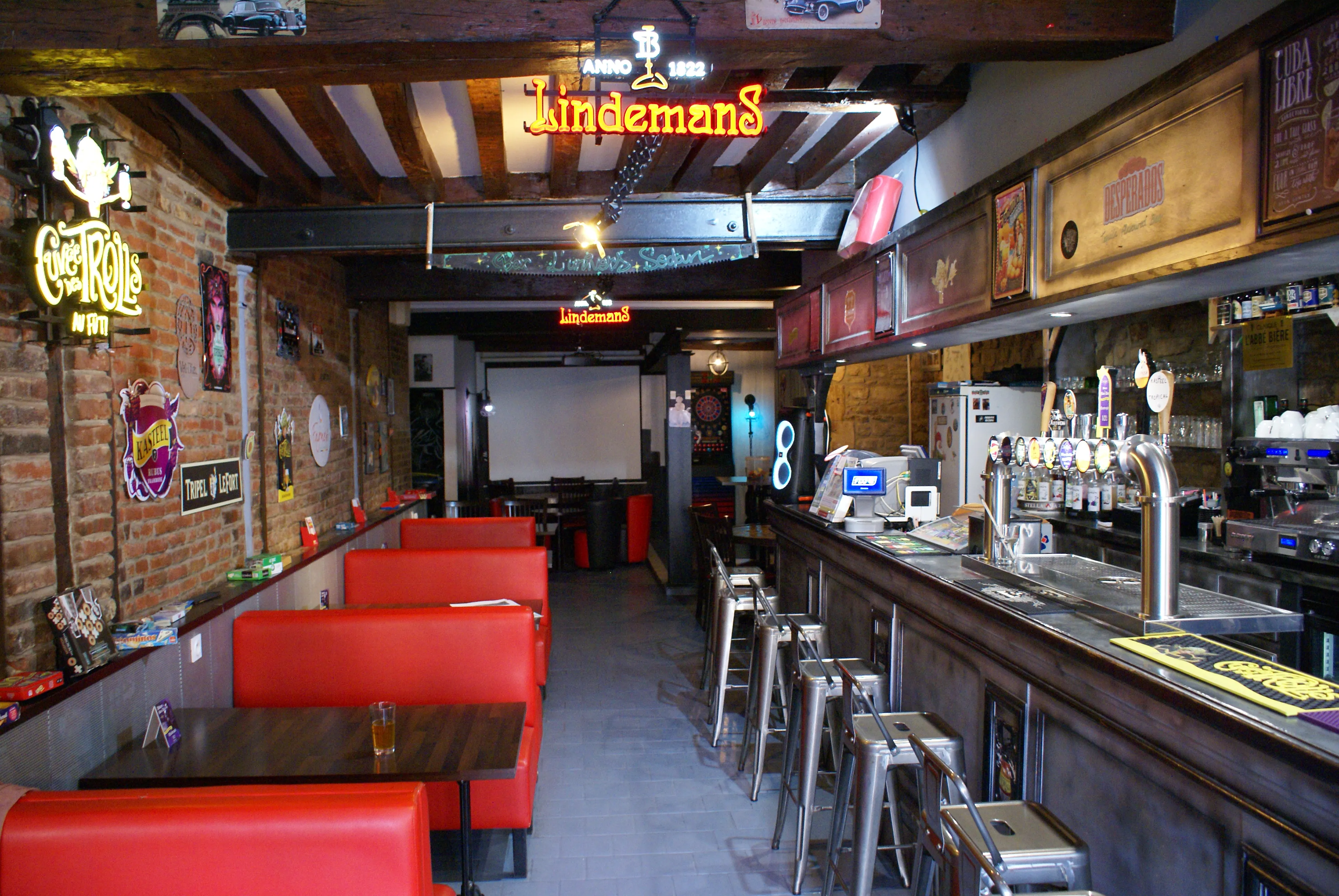 Galerie L'Univers Bar